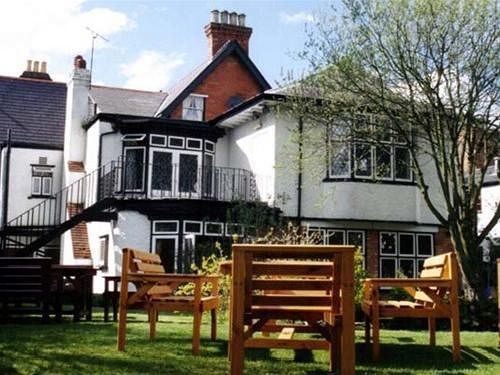 The Tudor Court Hotel Солихалл Экстерьер фото
